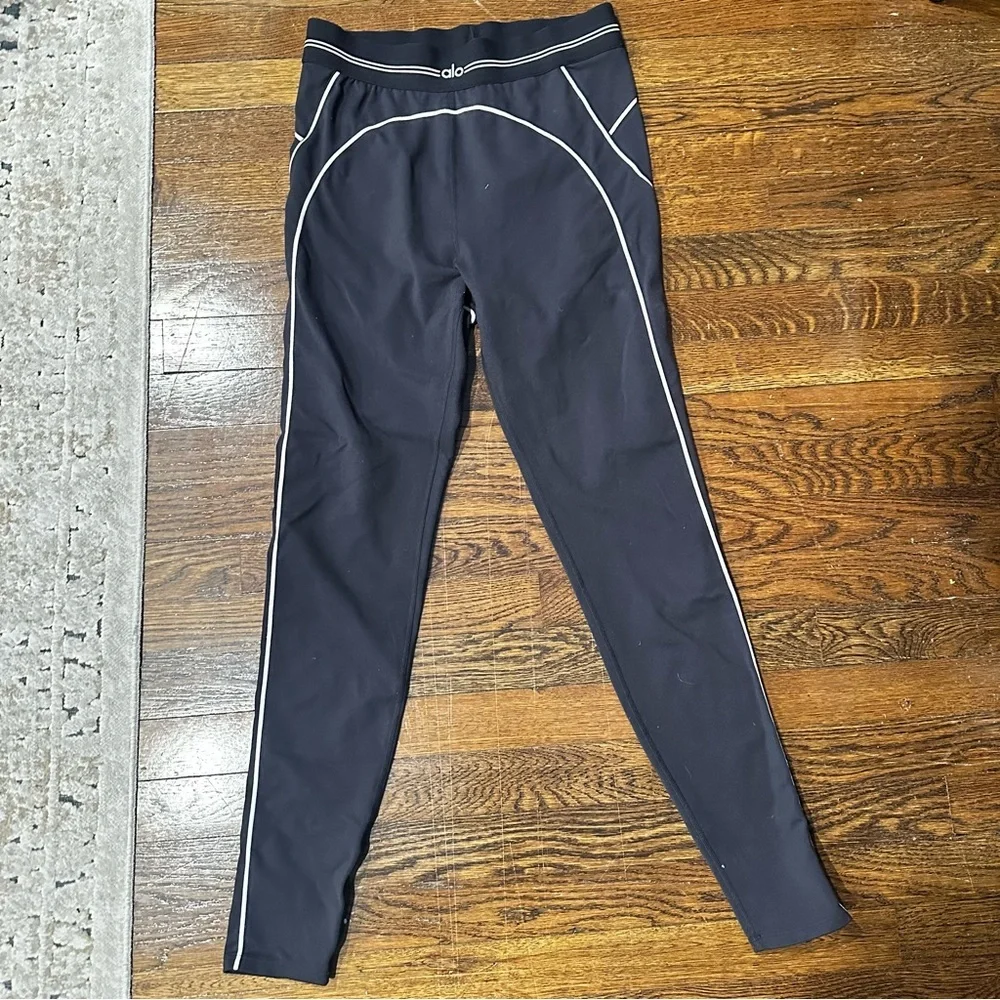 Alo Airbrush High-Waist Heart Throb Legging
